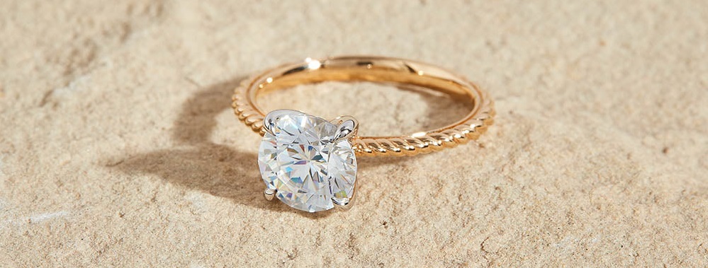 Simple engagement ring